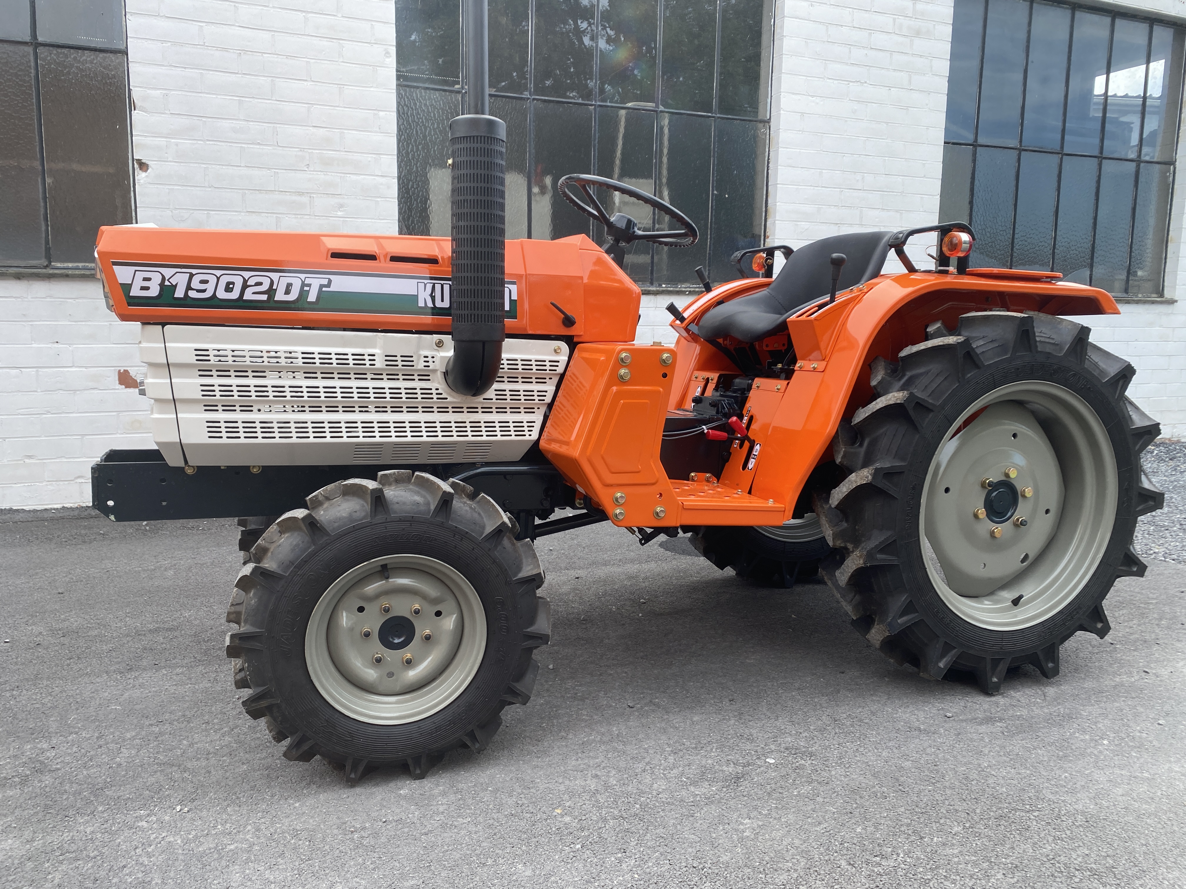 Kubota B1902DT